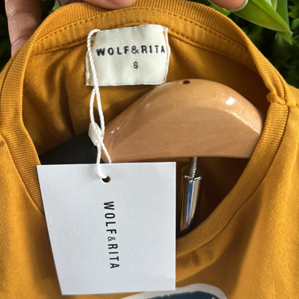 🆕🏷️ WOLF & RITA TEE 💛 - Picture 5 of 5